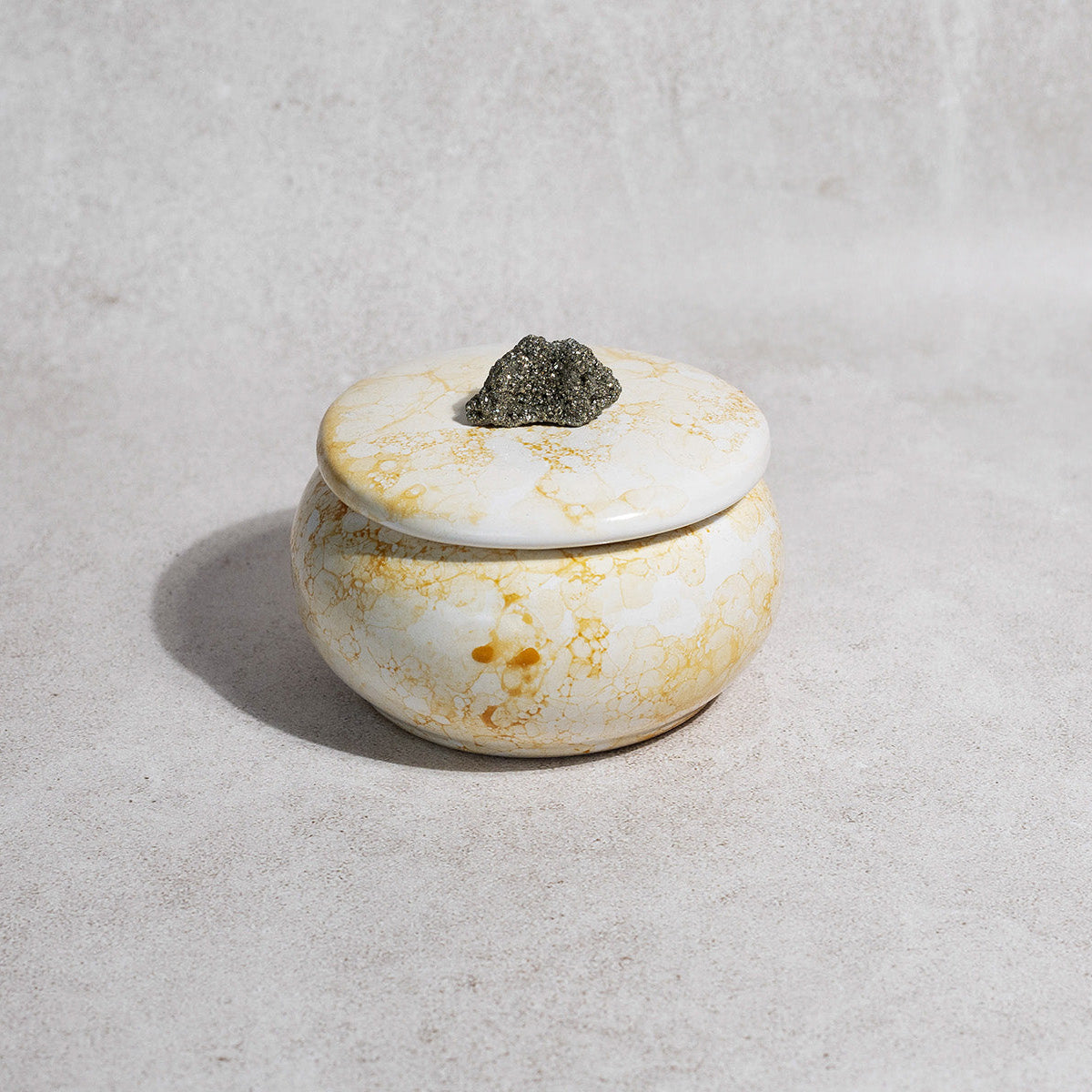 vela-amarilla-aromatica-decoracion