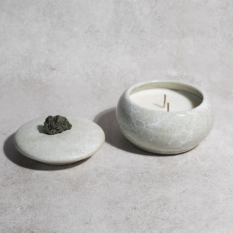 vela-aromatica-blanco-marmoleado-decoracion-amelia