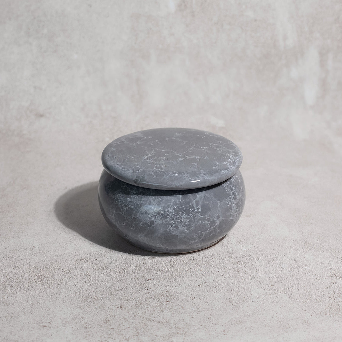 vela-gris-aromatica-lino-sin-piedra